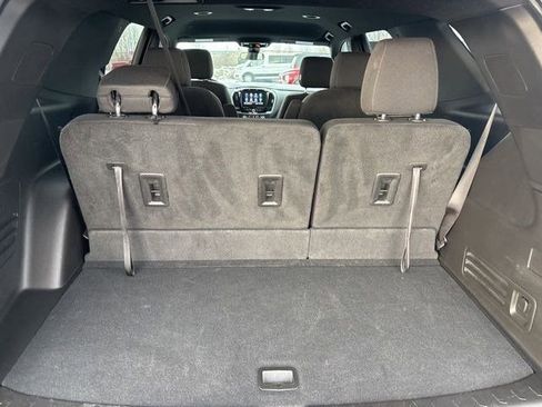 Used 2022 Chevrolet Traverse LT w/ Midnight/Sport Edition image 35