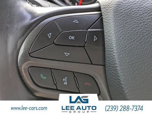 Used 2021 Jeep Cherokee Trailhawk w/ Technology Group AWD/4WD image 21