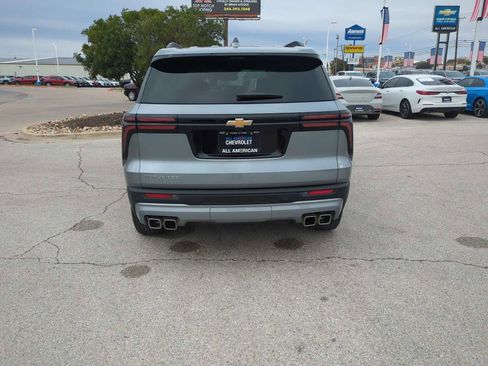 Used 2026 Chevrolet Traverse LT w/ Driver Confidence Package image 7