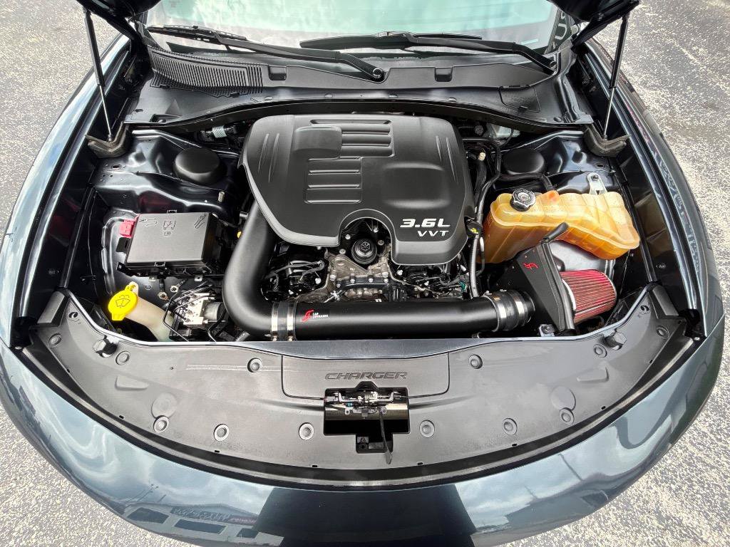 Used 2016 Dodge Charger SXT w/ Navigation & Travel Group RWD image 38