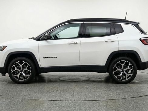Used 2025 Jeep Compass Limited image 5