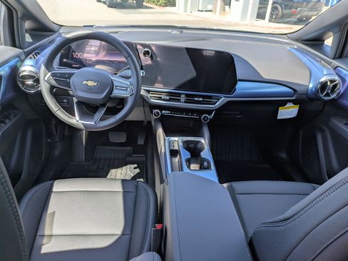 Used 2026 Chevrolet Equinox EV LT image 15