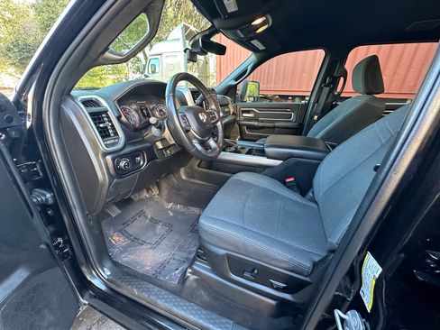 Used 2024 RAM 3500 Big Horn w/ Night Edition AWD/4WD image 13