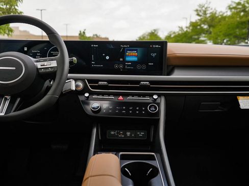 New 2025 Hyundai Sonata Limited image 14