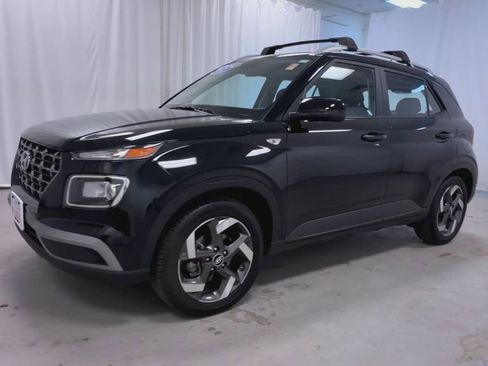 Used 2025 Hyundai Venue SEL FWD image 18
