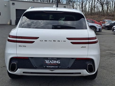 Used 2022 Genesis GV70 2.5T w/ Select Package image 6