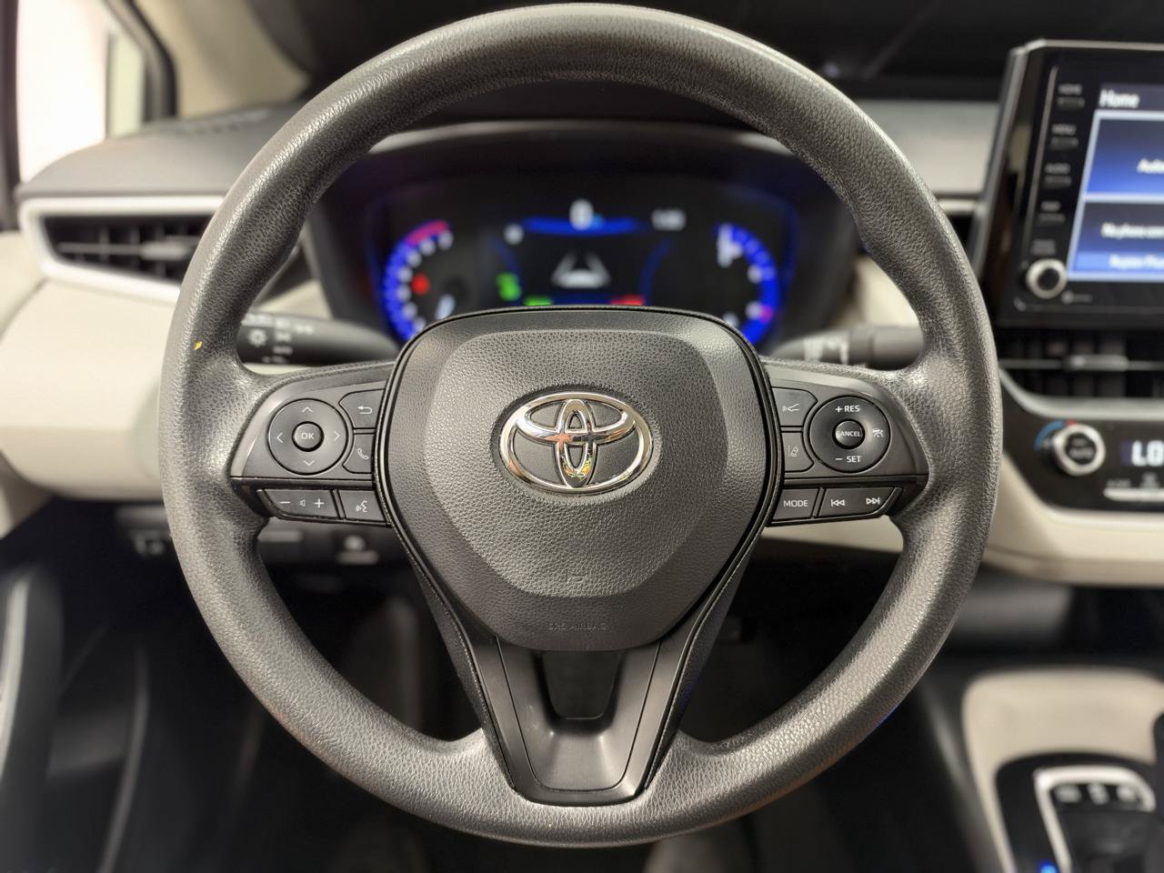 Used 2022 Toyota Corolla LE FWD image 17