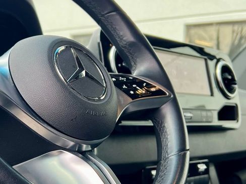 Used 2025 Mercedes-Benz Sprinter 2500 image 26