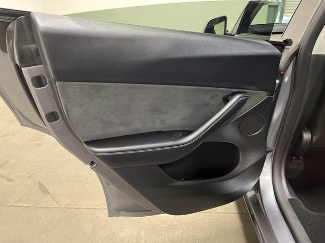 Used 2025 Tesla Model Y Long Range RWD image 20