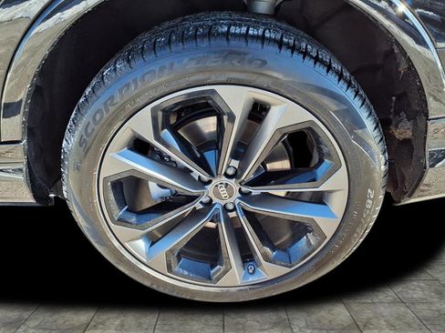 Used 2025 Audi Q7 3.0T Premium Plus w/ Premium Plus Package image 6