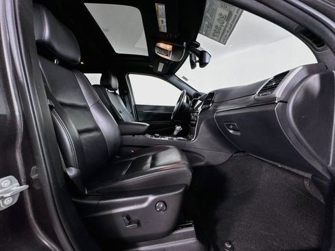 Used 2021 Jeep Grand Cherokee Limited AWD/4WD image 29