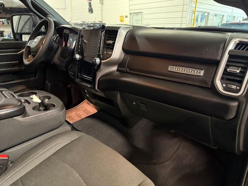 Used 2025 RAM 2500 Big Horn AWD/4WD image 7