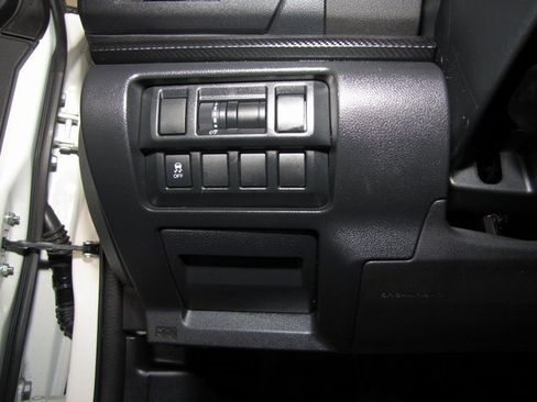 Used 2022 Subaru Crosstrek 2.0i Premium w/ Popular Package #3 image 8