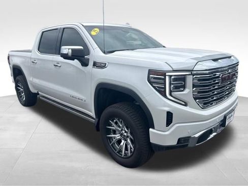 Used 2025 GMC Sierra 1500 Denali AWD/4WD image 8