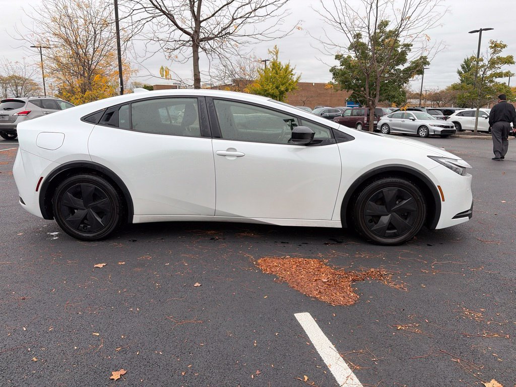 Used 2023 Toyota Prius Prime FWD image 5
