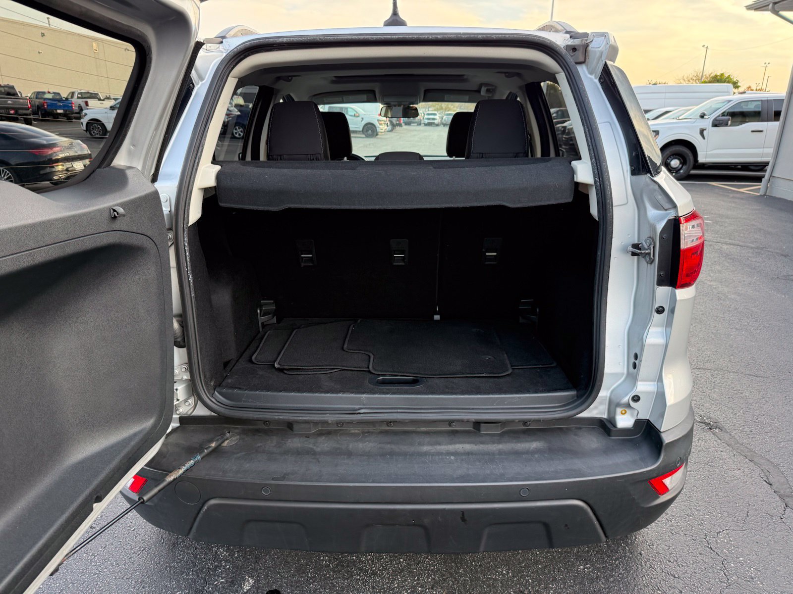 Used 2020 Ford EcoSport SE FWD image 39