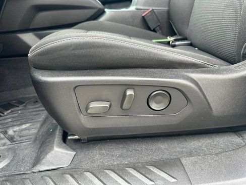 Used 2024 GMC Canyon Elevation w/ Convenience Package AWD/4WD image 38