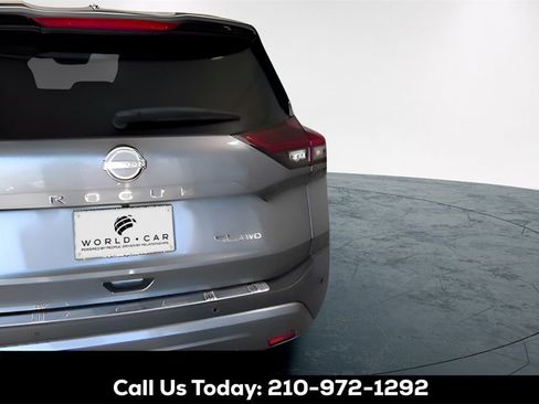 Used 2022 Nissan Rogue SL w/ SL Premium Package image 31