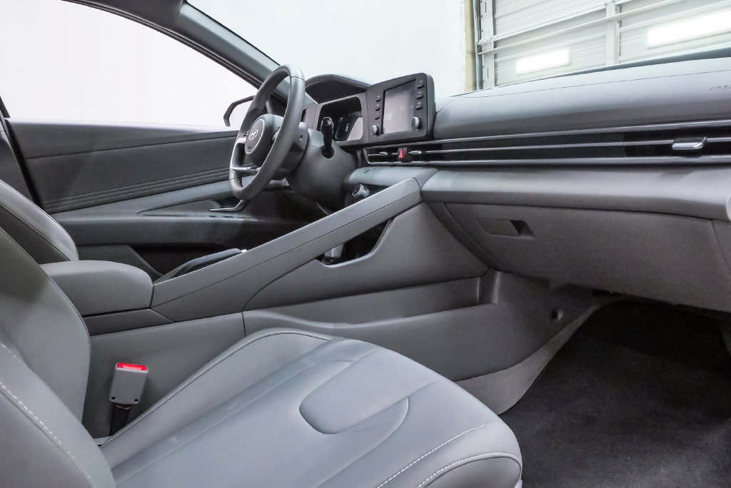 Certified 2026 Hyundai Elantra Sport FWD image 12