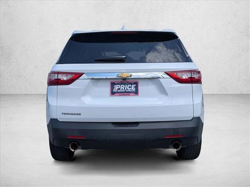 Used 2021 Chevrolet Traverse LS FWD image 4