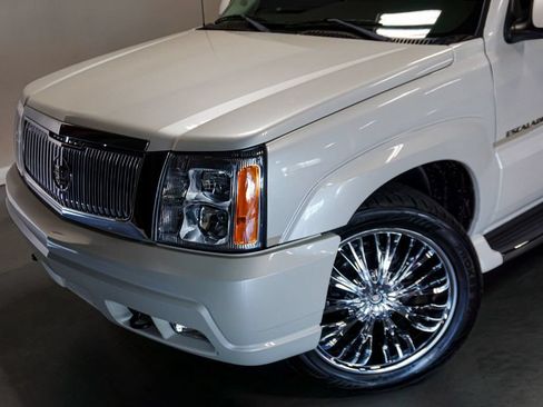 Used 2004 Cadillac Escalade EXT AWD/4WD image 83