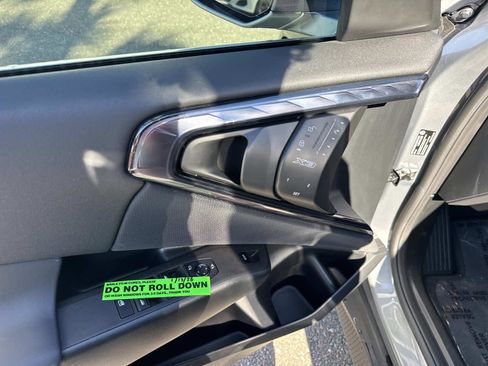 Used 2025 BMW X3 xDrive30i w/ Convenience Package image 18