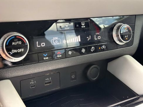 Used 2022 Mitsubishi Outlander SEL FWD image 19
