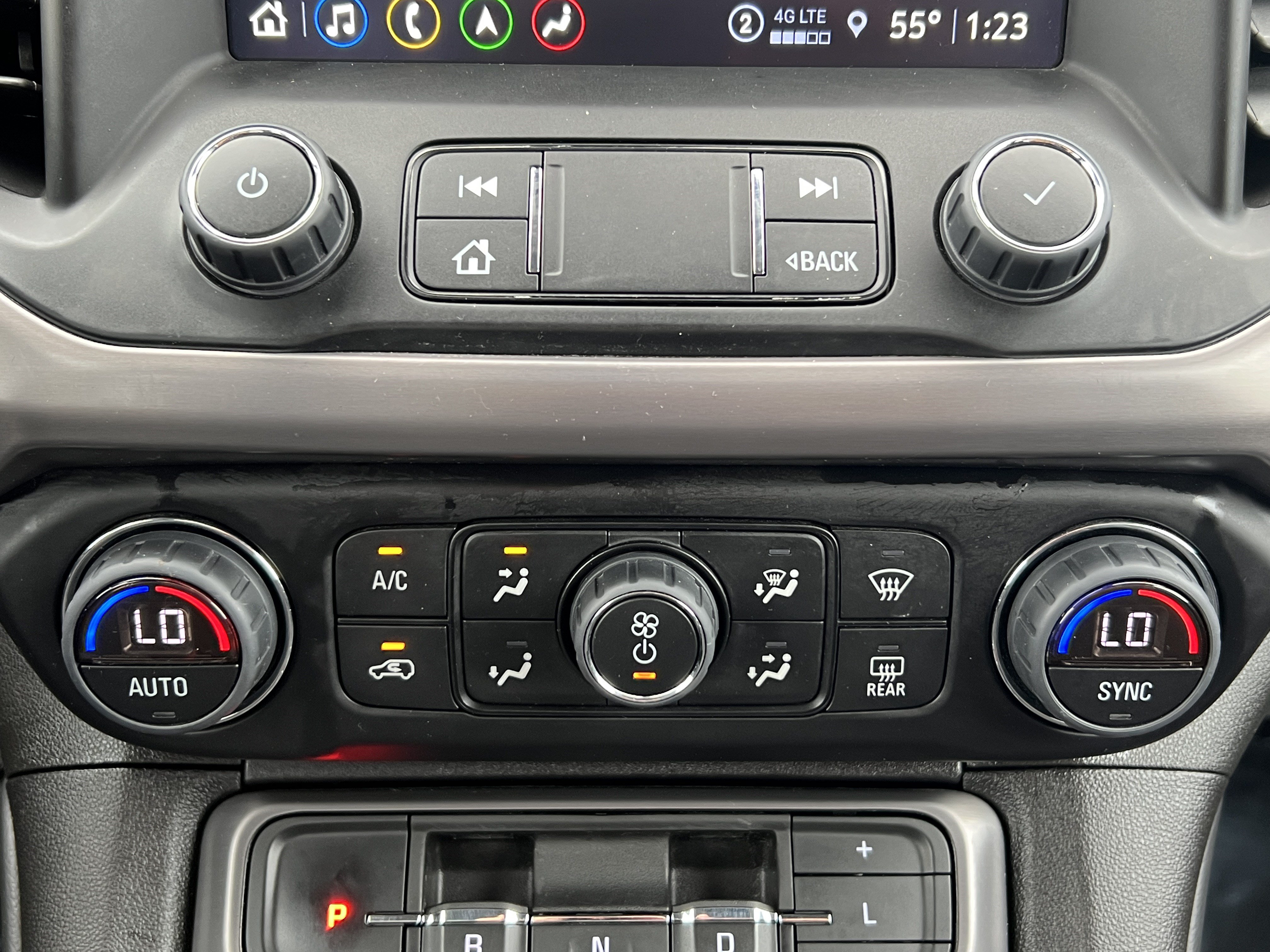 Used 2023 GMC Acadia AT4 AWD/4WD image 34