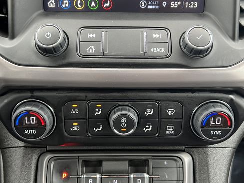 Used 2023 GMC Acadia AT4 AWD/4WD image 34