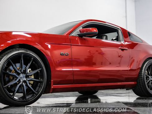 Used 2014 Ford Mustang GT Premium image 22