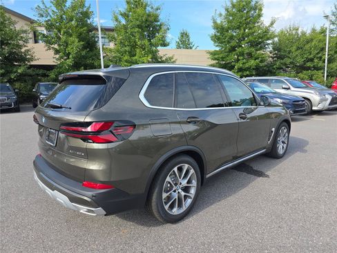 New 2026 BMW X5 xDrive50e w/ Climate Comfort Package AWD/4WD image 3