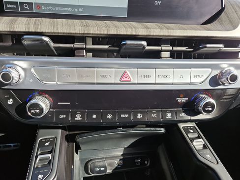 Used 2024 Kia Telluride SX Prestige image 28