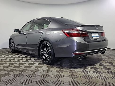 Certified 2017 Honda Accord Touring image 10