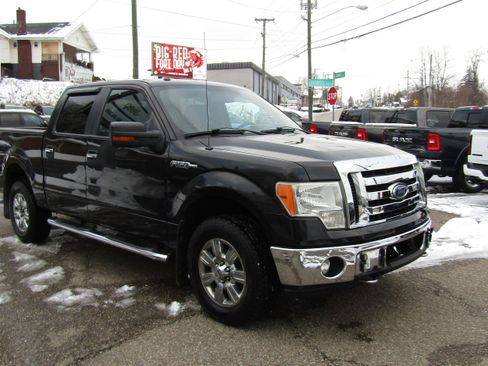 Used 2012 Ford F150 XLT w/ XTR Pkg image 5