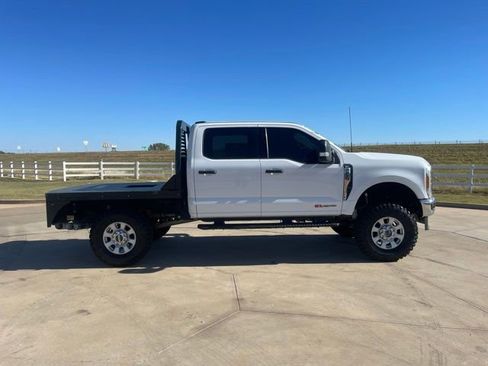 Used 2023 Ford F250 XLT w/ F-250 >10K GVWR Package image 29