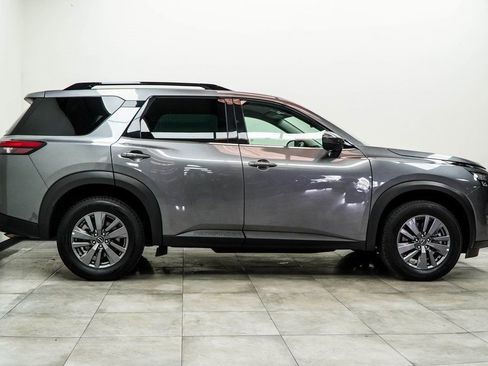 Used 2025 Nissan Pathfinder SV AWD/4WD image 10