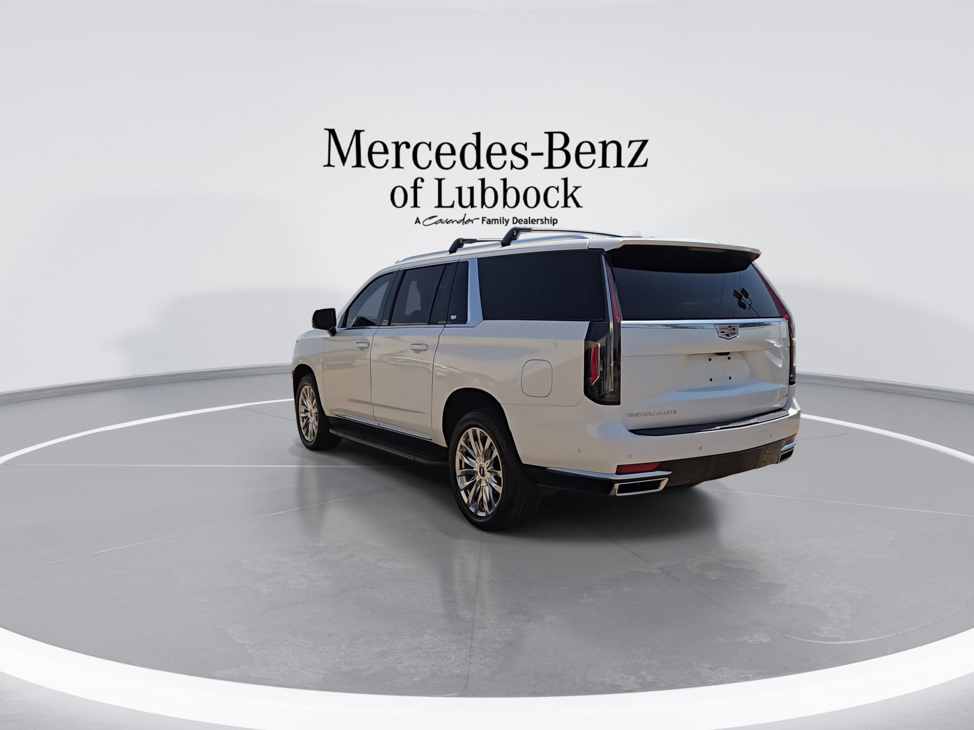 Used 2022 Cadillac Escalade ESV Premium Luxury AWD/4WD image 7