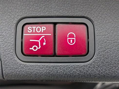 Used 2020 Mercedes-Benz GLB 250 image 28