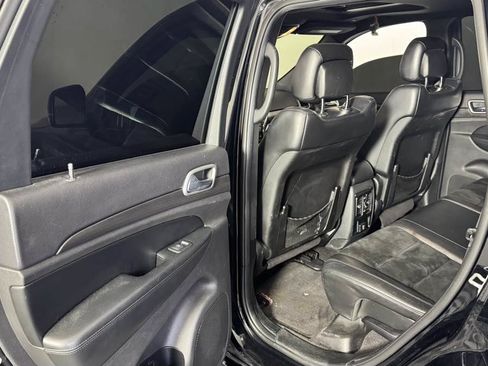 Used 2018 Jeep Grand Cherokee Altitude AWD/4WD image 26