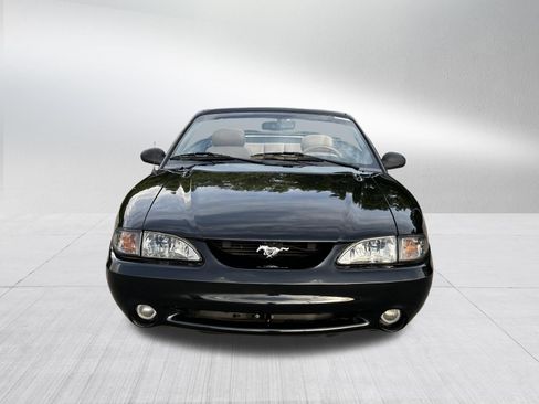 Used 1995 Ford Mustang GT RWD image 2