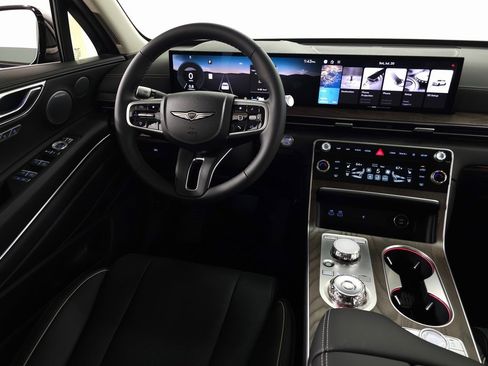 Used 2025 Genesis GV80 2.5T Prestige image 15