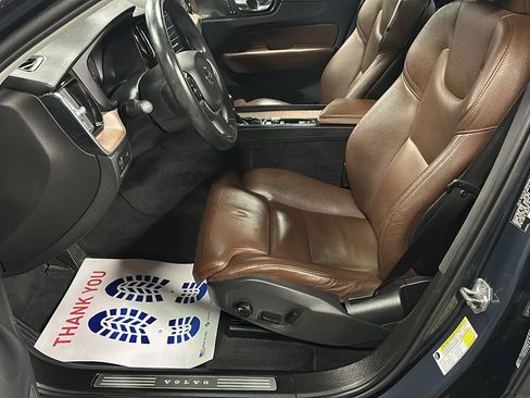 Used 2019 Volvo XC60 T5 Inscription w/ Protection Package Premier image 9