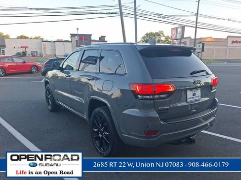 Used 2020 Jeep Grand Cherokee Altitude AWD/4WD image 10