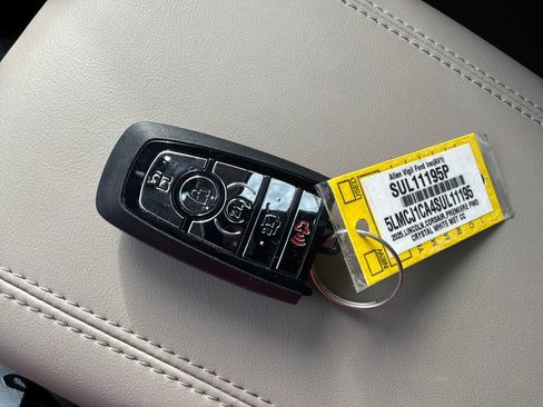 Used 2025 Lincoln Corsair FWD w/ Equipment Group 101A image 30