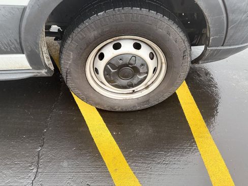 Used 2018 Ford Transit 150 148 Medium Roof image 34