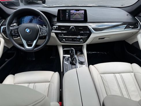 Used 2019 BMW 530i xDrive w/ Executive Package AWD/4WD image 25