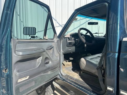 Used 1993 Ford F250 4x4 Regular Cab image 9