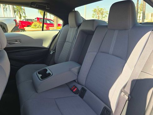 Certified 2025 Toyota Corolla SE w/ SE Premium Package FWD image 19