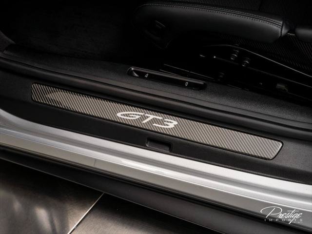 Used 2024 Porsche 911 GT3 RWD image 16