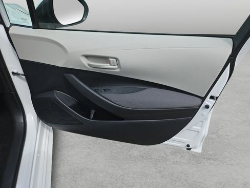 Used 2024 Toyota Corolla LE FWD image 30